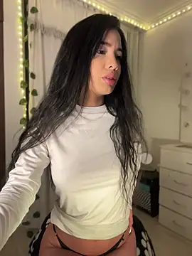 lina pink online show from May 30, 3:46 am