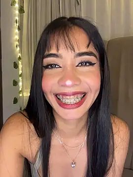 lina pink online show from January 15, 12:25 am