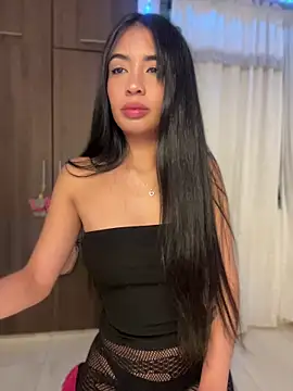 lina pink online show from July 27, 9:55 pm