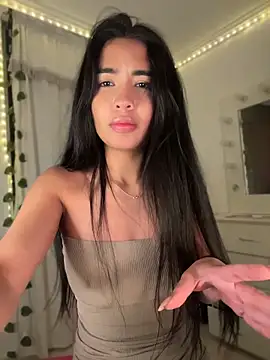 lina pink online show from May 21, 4:43 am