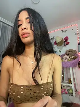 Snapshot of lina_pink chatting on December 9, 11:24 pm lina pink online show from December 9, 11:24 pm