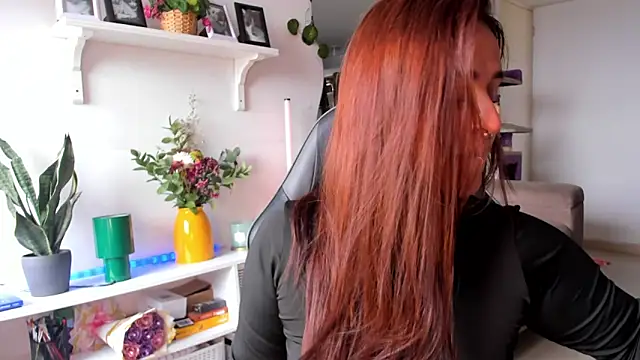 evy orange1 online show from March 16, 3:04 pm