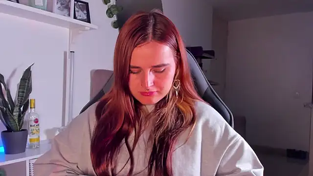 evy orange1 online show from February 10, 2:54 am