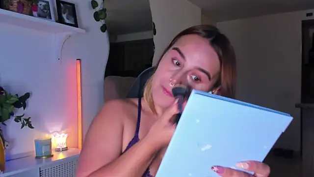 evy orange1 online show from March 3, 11:12 pm