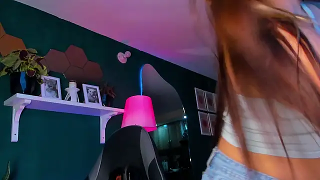 evy orange1 online show from April 15, 1:33 am