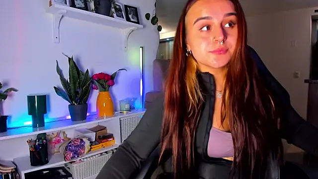 evy orange1 online show from April 1, 11:23 pm