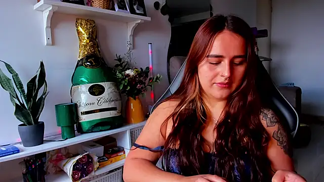 evy orange1 online show from March 20, 2:40 pm