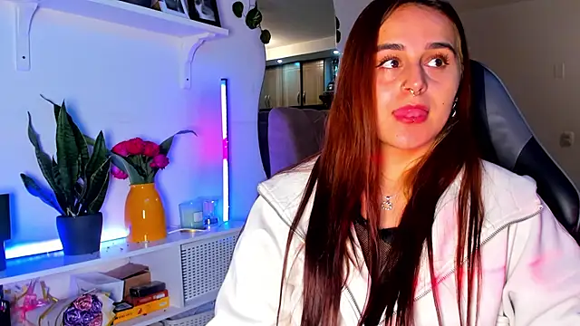 evy orange1 online show from March 31, 11:51 pm