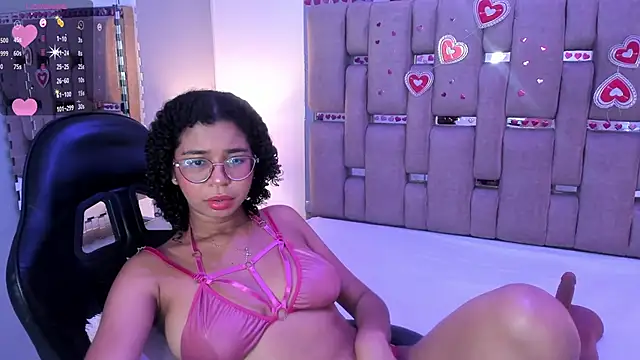 Snapshot of MilaHall_ chatting on March 9, 3:54 am MilaHall online show from March 9, 3:54 am