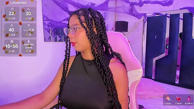 MilaHall  online show from October 28, 3:51 am