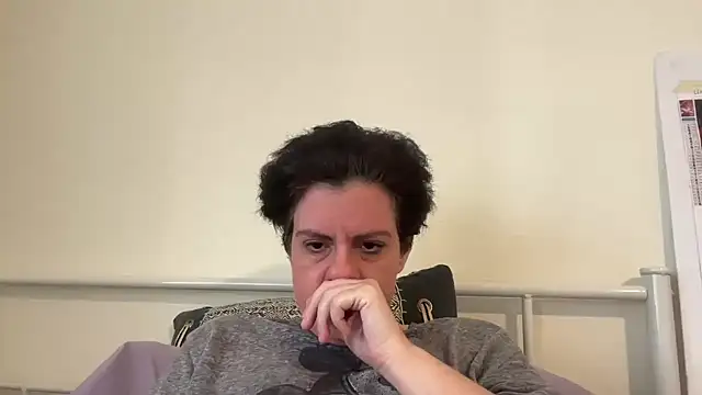 Jess4you0818 online show from April 1, 6:27 pm