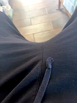 josle24 online show from December 3, 6:18 pm