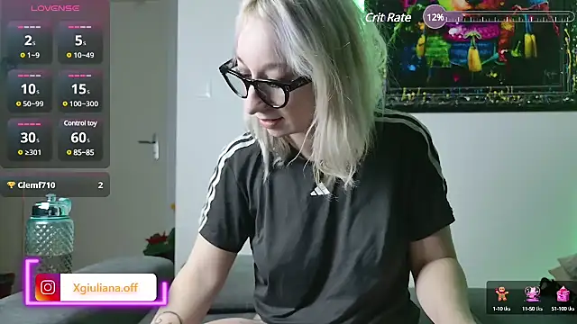Snapshot of Giuliana_baby chatting on February 26, 4:52 am Giuliana baby online show from February 26, 4:52 am