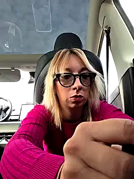 Snapshot of Giuliana_baby chatting on October 2, 8:29 am Giuliana baby online show from October 2, 8:29 am