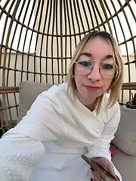 Giuliana baby online show from February 18, 7:28 am