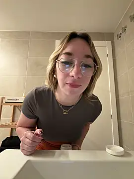 Giuliana baby online show from February 25, 7:19 am