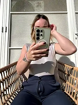 Giuliana baby online show from February 19, 9:39 am