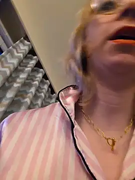 Giuliana baby online show from December 23, 7:51 am