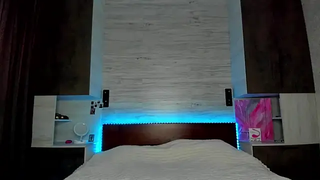 Chris Brunnet online show from April 3, 1:06 pm