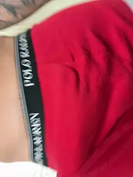 ilov3bigbootylatinas online show from March 21, 6:25 am