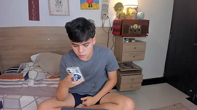 Snapshot of justinbiler chatting on January 16, 1:37 pm justinbiler online show from January 16, 1:37 pm