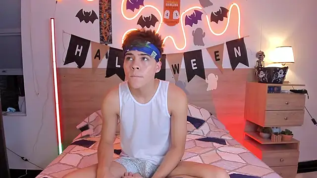 Snapshot of justinbiler chatting on October 22, 1:21 pm justinbiler online show from October 22, 1:21 pm