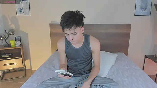 Snapshot of justinbiler chatting on September 11, 12:27 pm justinbiler online show from September 11, 12:27 pm