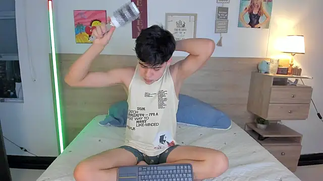 Snapshot of justinbiler chatting on October 10, 1:12 pm justinbiler online show from October 10, 1:12 pm