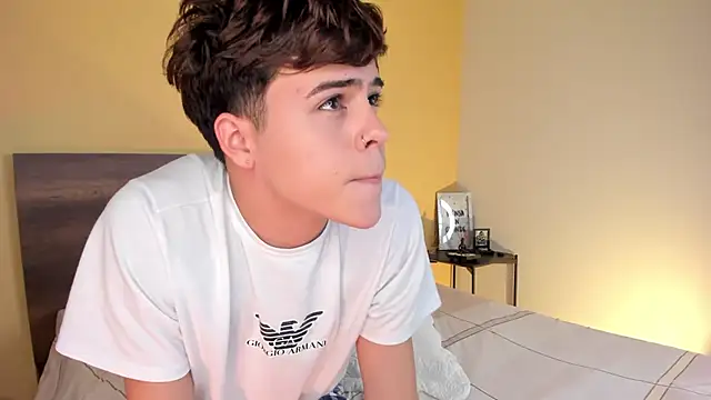 Snapshot of justinbiler chatting on March 9, 6:54 pm justinbiler online show from March 9, 6:54 pm