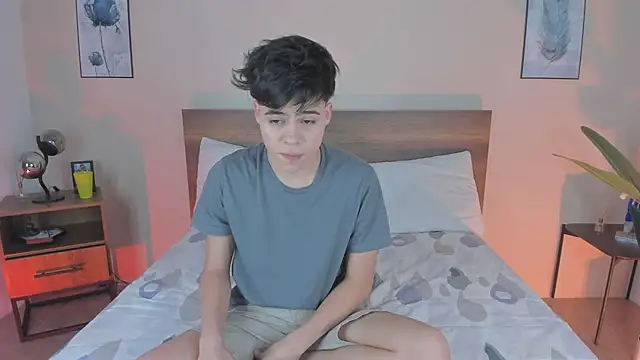 Snapshot of justinbiler chatting on September 12, 12:38 pm justinbiler online show from September 12, 12:38 pm