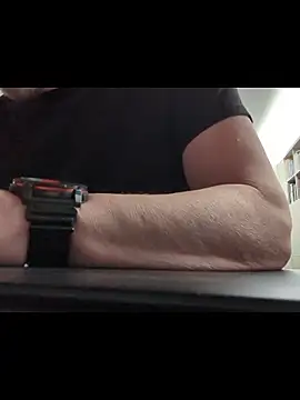 BennyK72 online show from November 12, 5:22 am