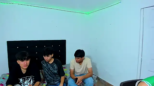 Alexander and Xiao online show from February 28, 10:06 pm