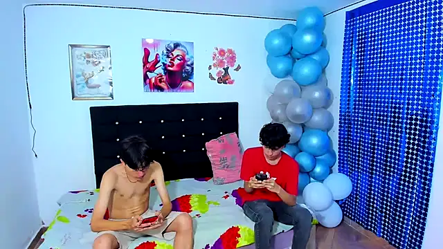 Alexander and Xiao online show from March 20, 9:02 pm