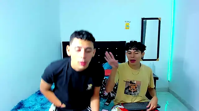 Alexander and Xiao online show from January 28, 3:04 am