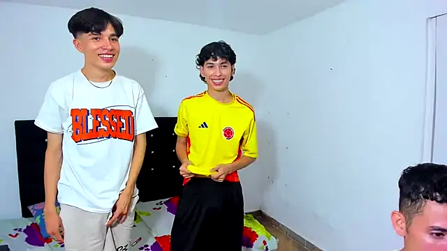 Alexander and Xiao online show from February 27, 4:13 am