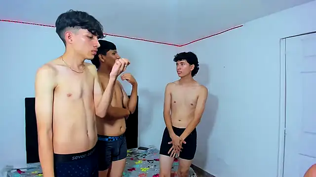 Alexander and Xiao online show from March 4, 12:07 am