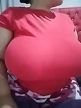 Snapshot of Babyshaly chatting on May 17, 6:08 pm Babyshaly online show from May 17, 6:08 pm