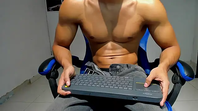 chriss jones1 online show from January 7, 10:04 pm