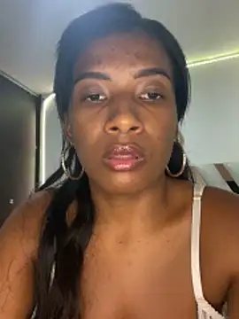 KriisvanyLeroy online show from December 21, 10:32 pm