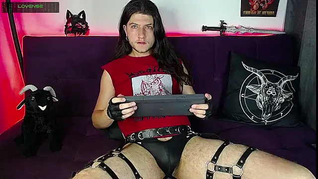 blckwolf 6 online show from January 28, 3:46 pm