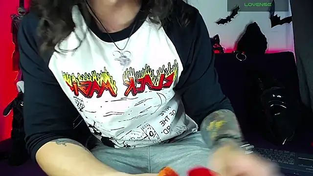 blckwolf 6 online show from November 20, 6:52 pm