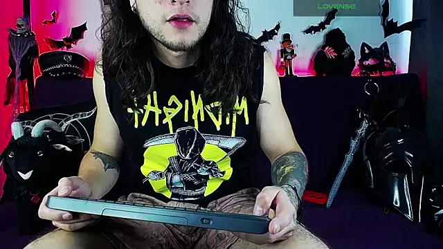 blckwolf 6 online show from October 2, 4:43 pm