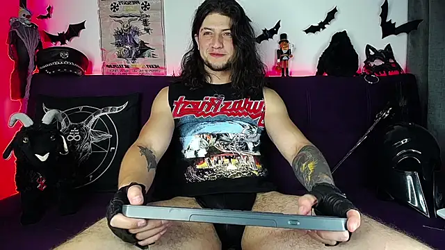 blckwolf 6 online show from November 6, 10:25 pm