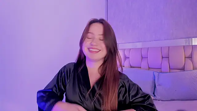 Roxie-Summers11 online show from February 14, 1:45 am