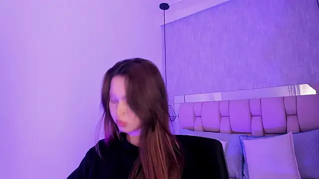 Roxie-Summers11 online show from February 14, 10:47 pm