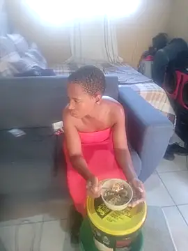 Snapshot of Sgeme325is chatting on February 6, 1:40 pm Sgeme325is online show from February 6, 1:40 pm