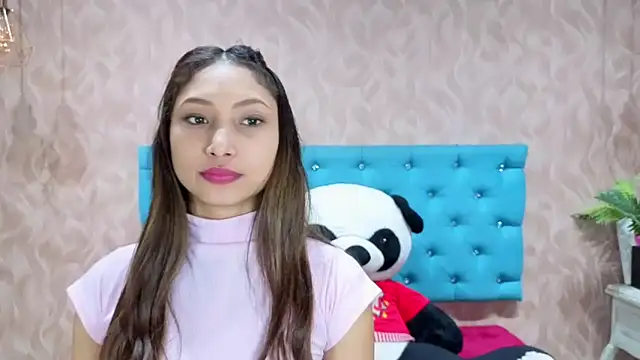 MadelineDoll online show from March 31, 2:19 pm