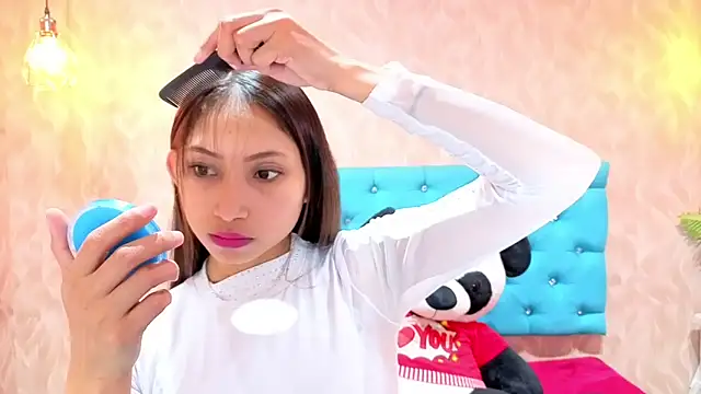 MadelineDoll online show from April 22, 2:24 pm