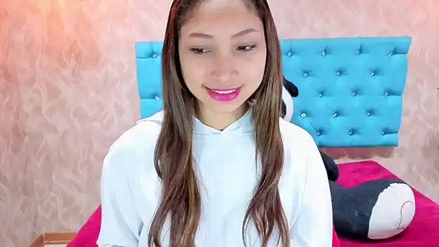 MadelineDoll online show from March 29, 1:35 pm