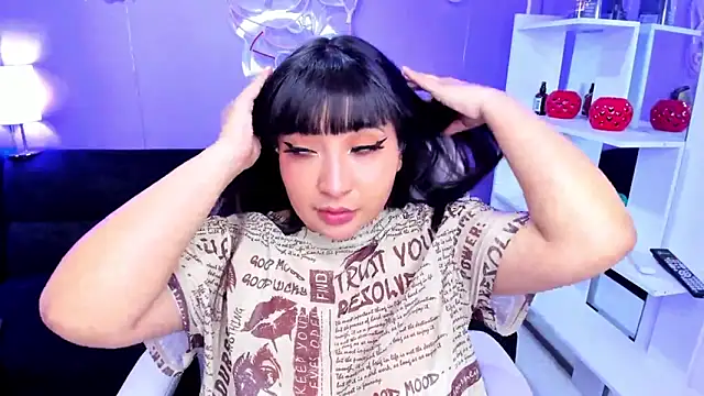 Emma monserrat online show from April 15, 11:05 am